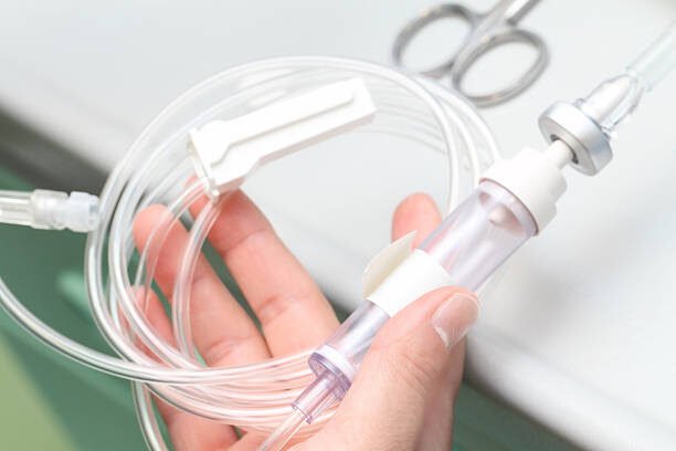 nurse preparing system for intravenous infusion